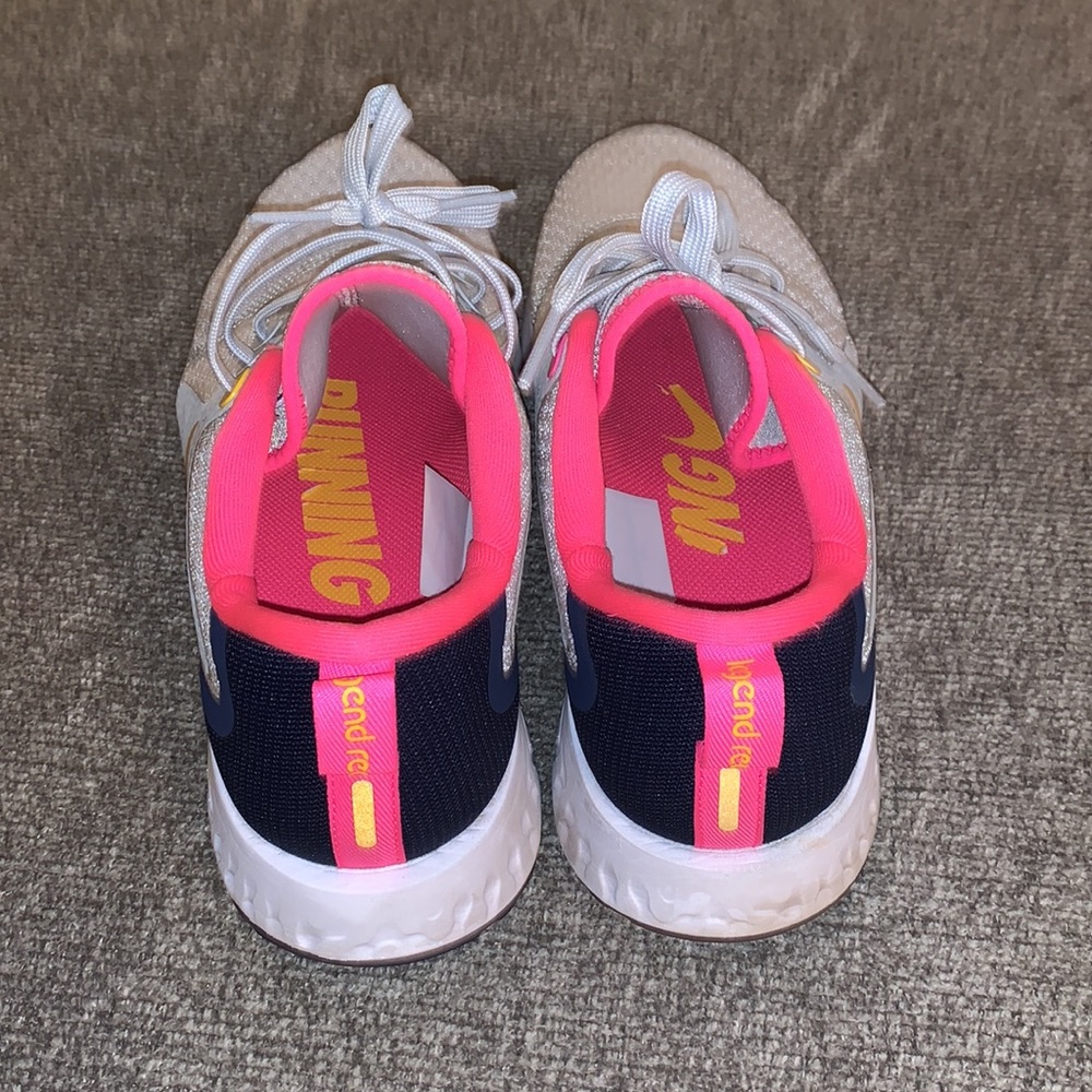 Nike Running Shoes - Picture 4 of 7